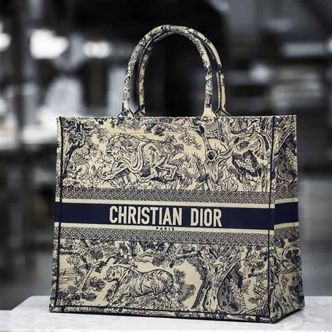 christian dior tote bag beige